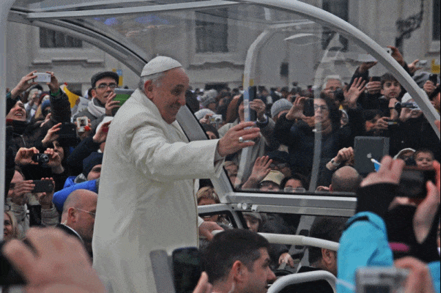 Papa - Olhares | Vendo o Papa de pertinho, no Vaticano