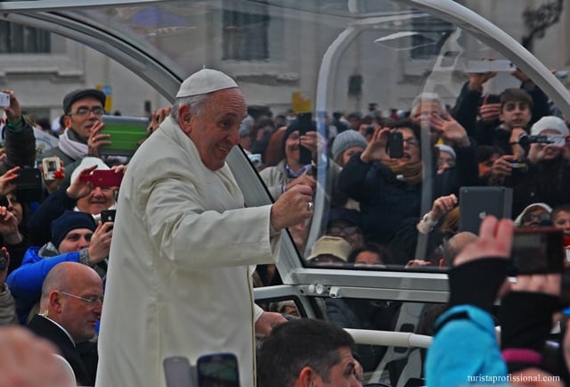 turista profissional1 - Olhares | Vendo o Papa de pertinho, no Vaticano