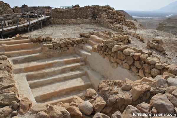 dicas de israel - Cavernas de Qumrán, onde os manuscritos do Mar Morto foram encontrados
