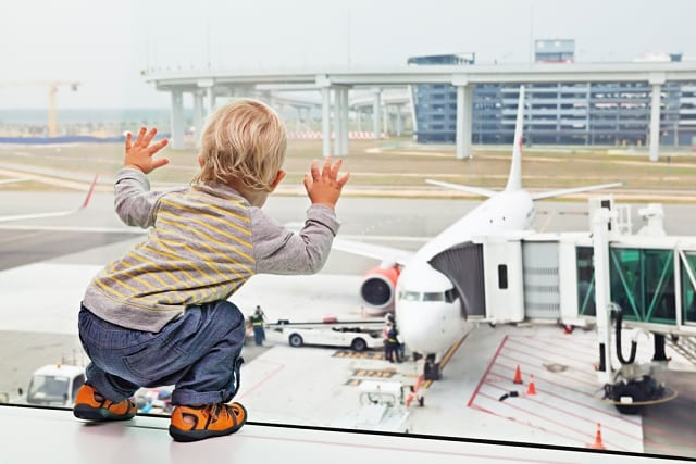 viajar com bebê - 20 dicas de viagem de avião com bebê