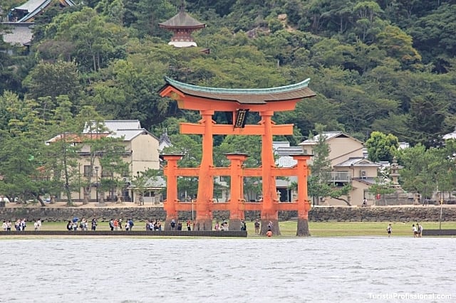 tori flutuante - Roteiro de um dia em Hiroshima (um bate e volta a partir de Kyoto)