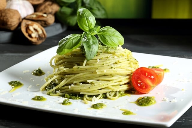 molho pesto gastronomia italiana - Comidas típicas da Itália: onde comer as originais