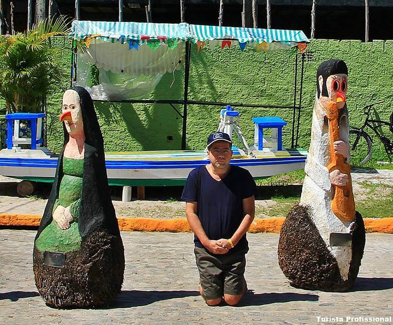 esculturas porto de galinhas - O que e onde comer em Porto de Galinhas