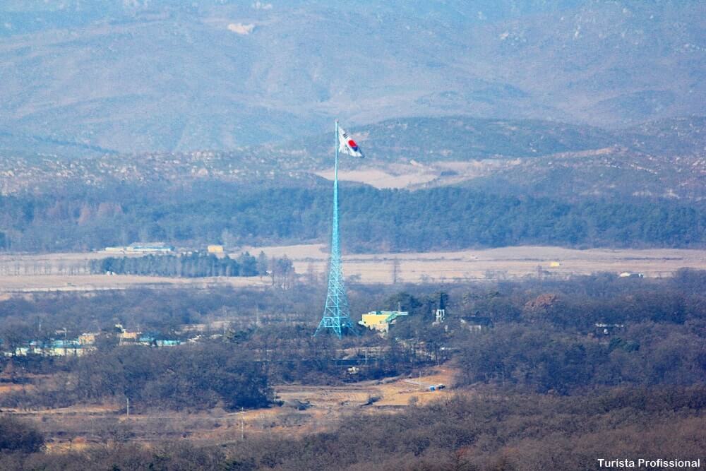 bandeira da coreia do sul - Zona Desmilitarizada da Coreia - DMZ Tour