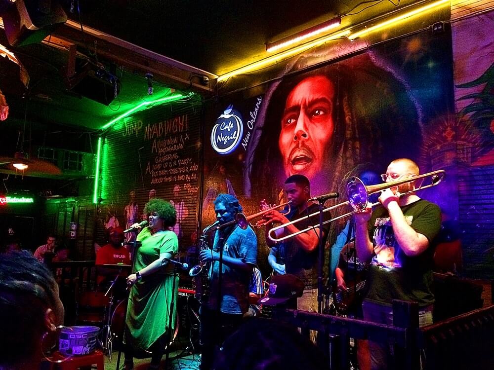 Como é a vida noturna em New Orleans noite em new orleans café negril - Como é a vida noturna em New Orleans