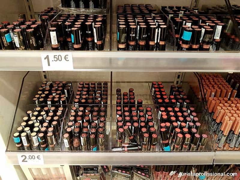 Maquiagem na Primark - Lojas Primark: onde comprar roupas baratas na Europa