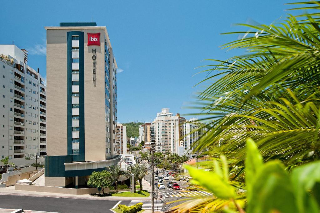hotel ibis em florianopolis - ibis Florianópolis: hospedagem boa e barata