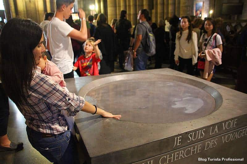 interior da notre dame