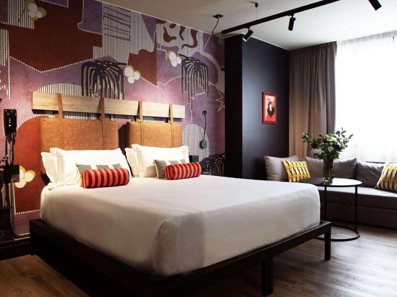 Quarto do Mercure Cinecittà, hotel econômico em Roma
