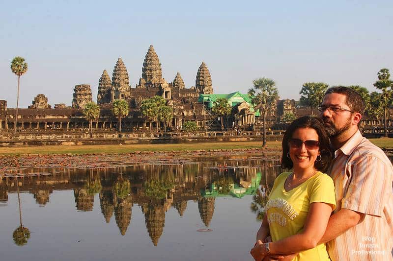 Turista Profissional nos templos de Angkor Wat, Siem Reap, Camboja