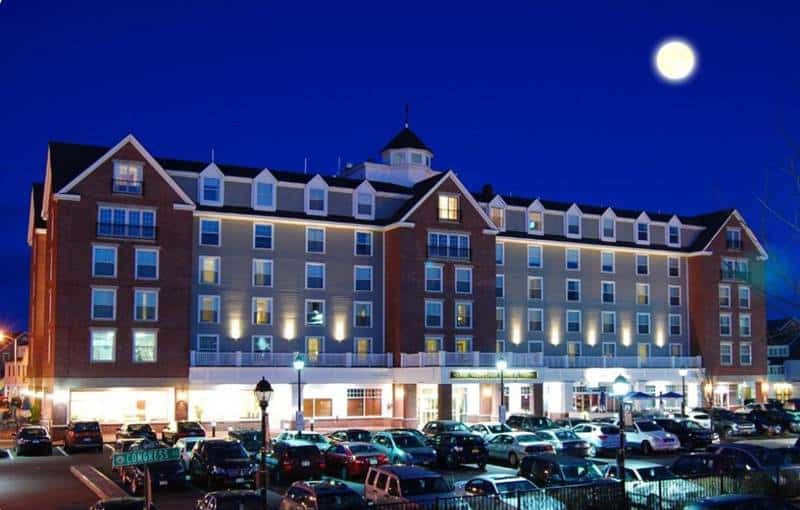 hotel em salem boston