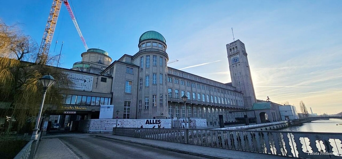 Museu Deutsches em Munique, exposições de ciência e tecnologia
