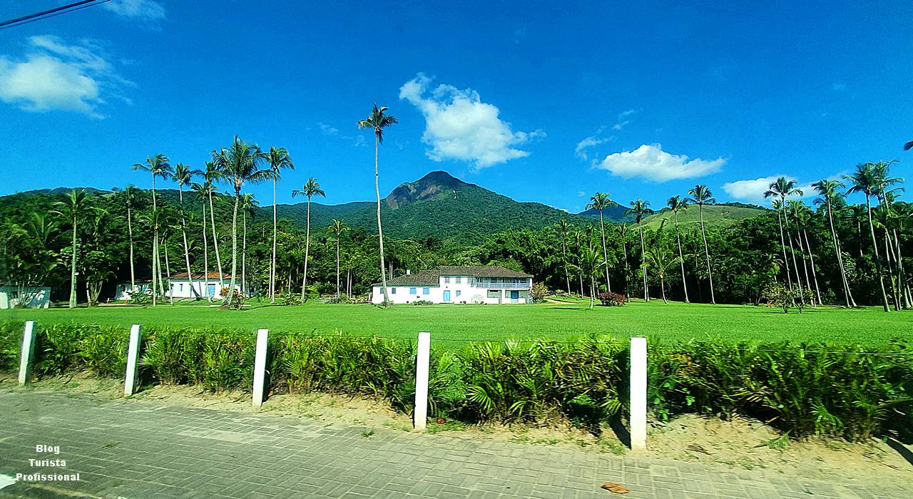 onde ficar ilhabela perto das praias