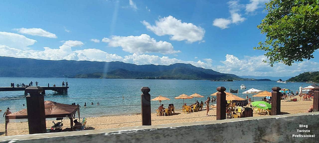 praia grande de ilhabela